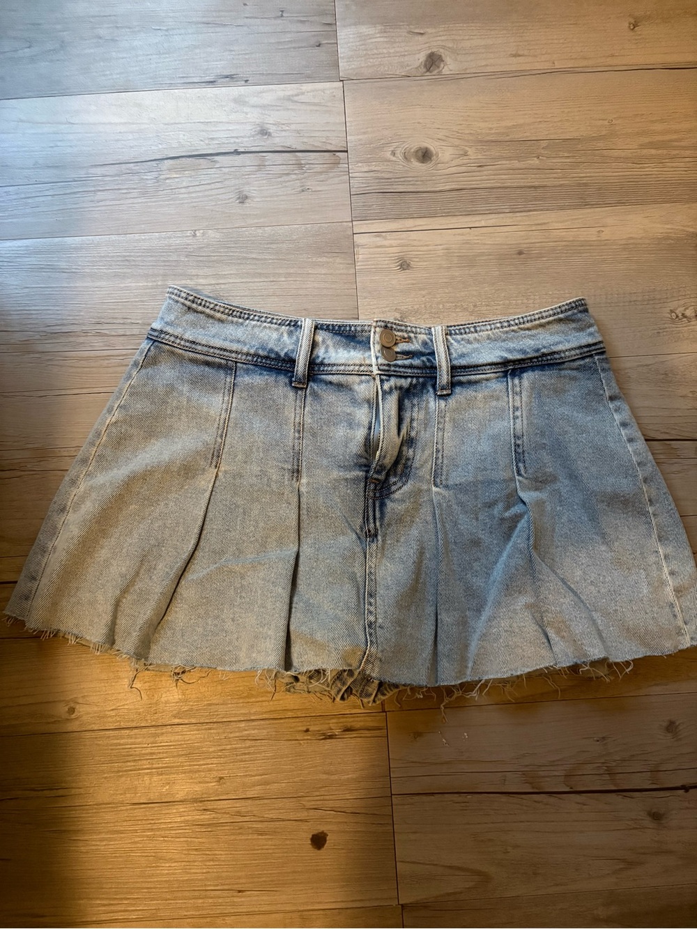 Gianni Bini Light Blue Pleated Denim Mini Skirt